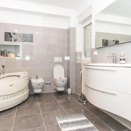 Villa Kathy Seget Vranjica